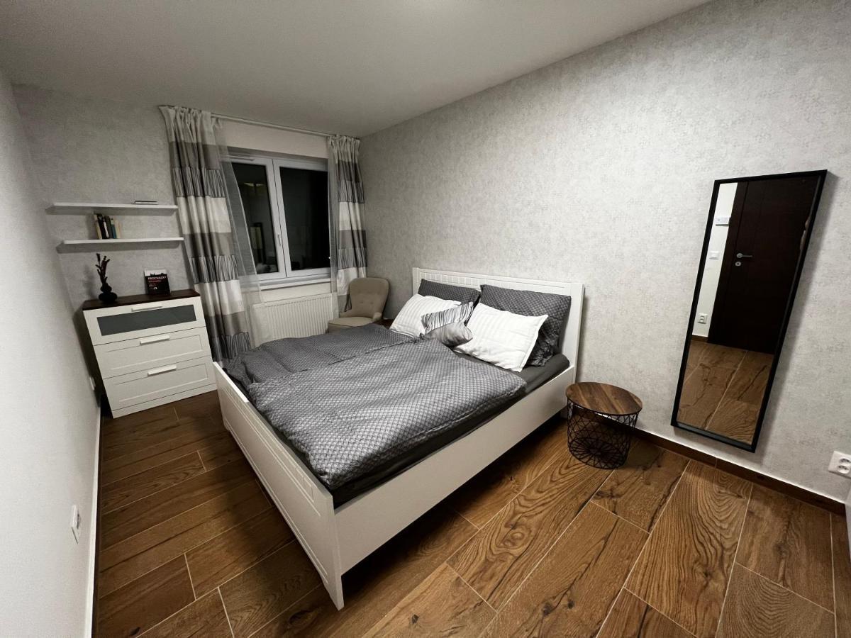 Apartman U Satoshiho Olomouc Luaran gambar